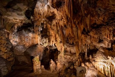 Luray Mağaraları, Virginia, ABD 'deki Stalactites ve Stalagmitler