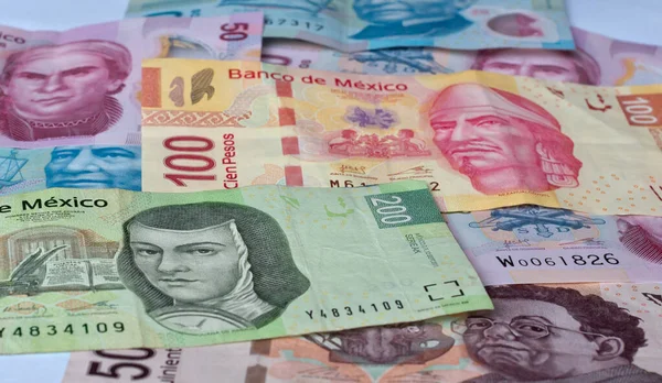 Verschillende Mexicaanse Geld Rekeningen Gestapeld Elkaar Heen Vormen Een Geld — Stockfoto