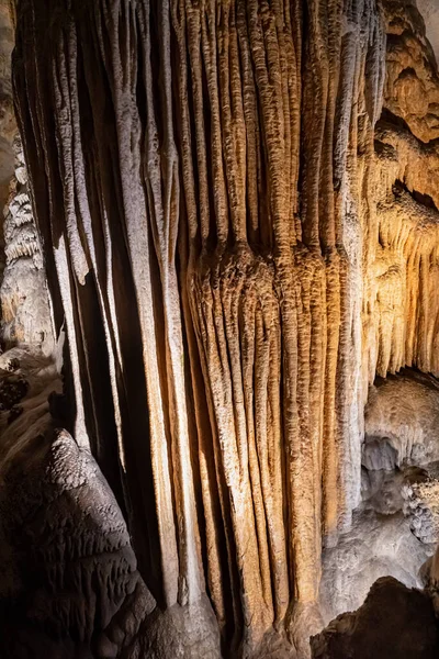 버지니아주 루레이 동굴에 종유석과 — 스톡 사진
