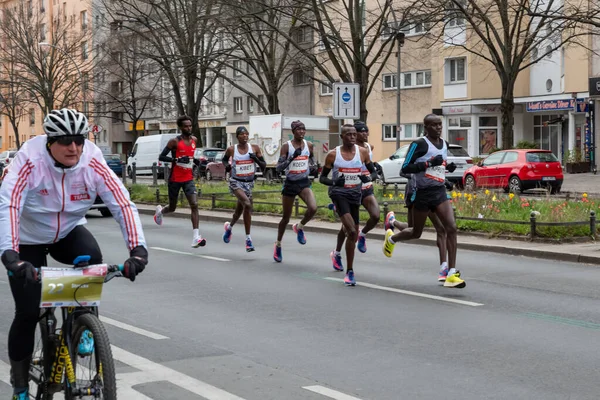 Berlino Germania Aprile 2022 Mezza Maratona Berlino Gli Atleti Corrono — Foto Stock