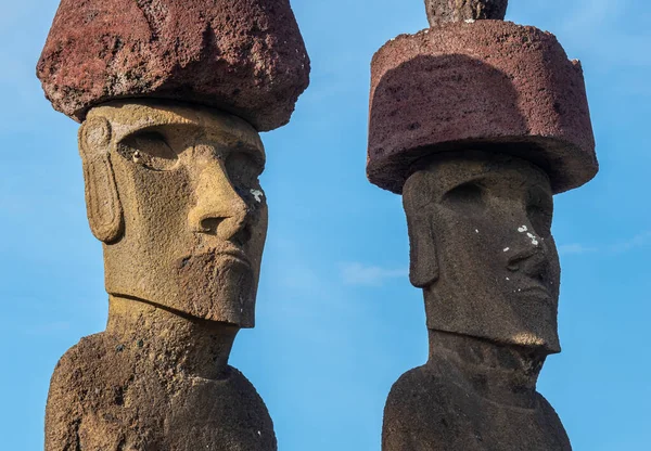 Statues Ahu Nao Nao Moais Sur Plage Anakena Île Pâques — Photo