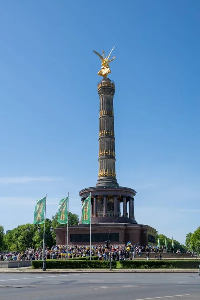 Berlin Germany 2022 Victory Europe Day War Protest Victory Column — Zdjęcie stockowe