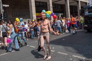 Berlin, Almanya - 23 Temmuz 2022 - Berlin 'de Christopher Caddesi Günü (CSD).
