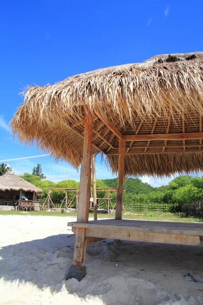 Padiglione riposo spiaggia nelle isole, Indonesia — Foto Stock