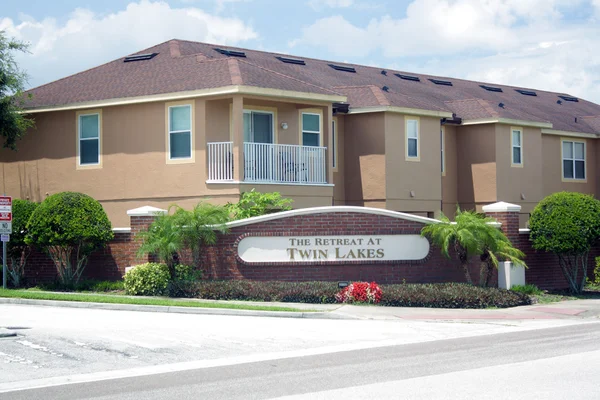 Ingang van de retraite in twin meren in sanford, florida — Stockfoto