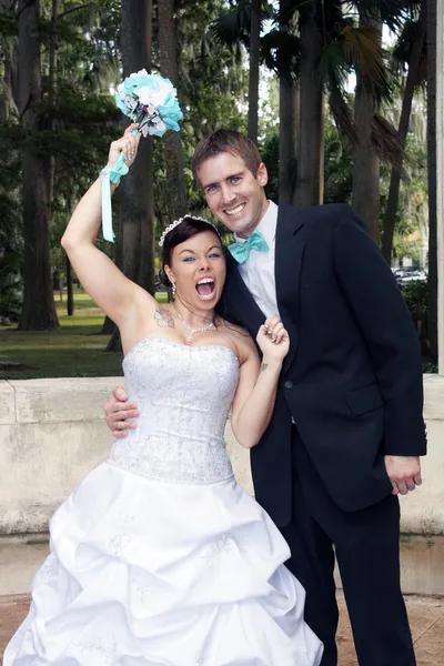 Bride and Groom Outdoors (6) — Stock Photo, Image