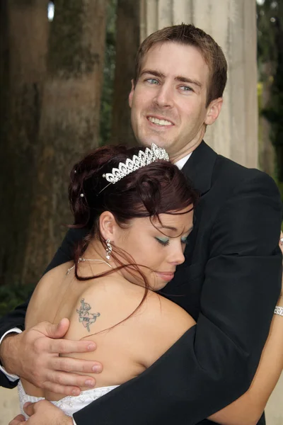 Bride and Groom Outdoors (16) — Stock Photo, Image