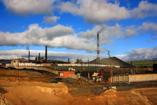 冶金生产污染 — 图库照片