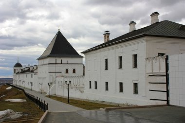 Kuleler ve kremlin tobolsk duvarları