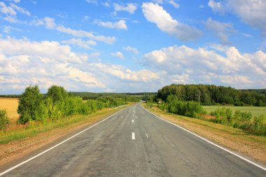 ıssız asfalt yol