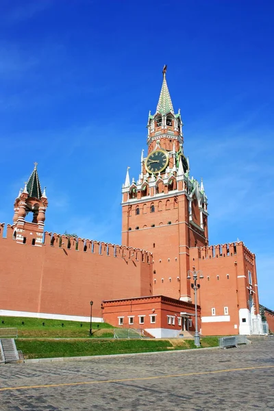 Röda Tornet Och Moskvas Murar — Stockfoto