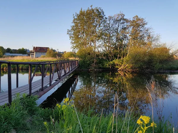 Vieille Passerelle Bois Travers Rivière — Photo