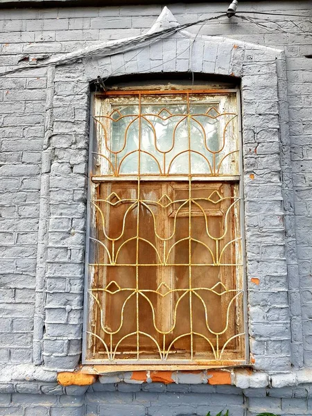 Вікно Решіткою Кам Яному Будинку — стокове фото