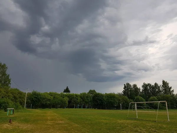 Nuvens Chuva Sobre Estádio Futebol — Fotografia de Stock