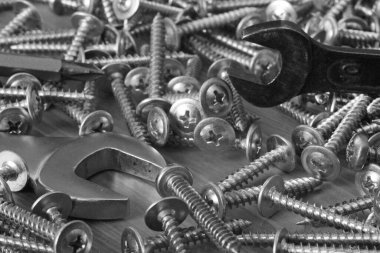 Metal vidalar, tornavida parçaları ve açıcılar