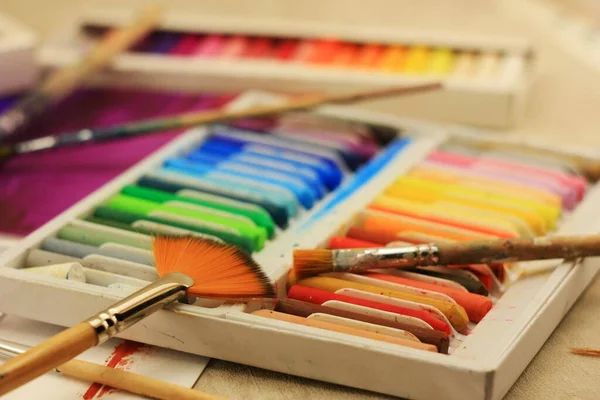 Multicolored Pastels Artist — Stock Photo, Image