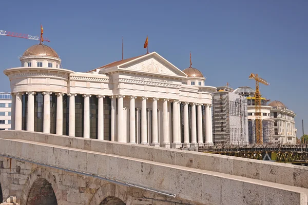 Det moderna utseendet av staden skopje, Makedonien — Stockfoto