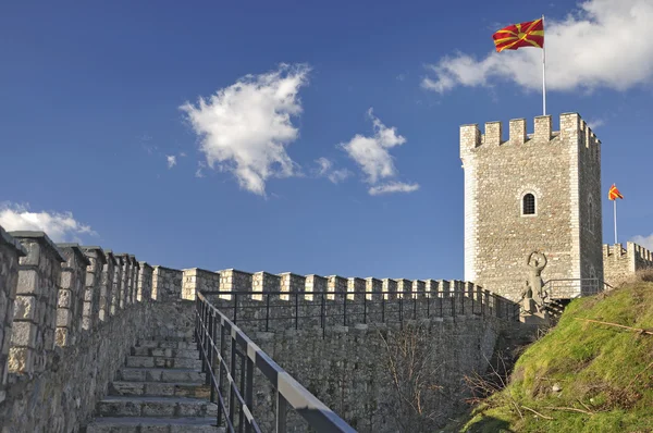 Steinzaun und Wachturm - Festung Grünkohl, Skopje — Stockfoto