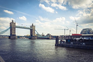 Londra Köprüsü Simgesel Yapı