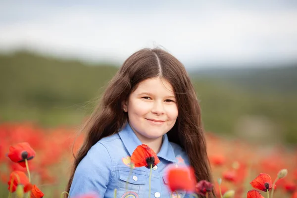 Pretty Little Girl Poppy Field Outdoor — Stock Photo, Image