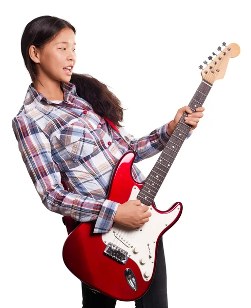 Asiatisk tjej med gitarr — Stockfoto