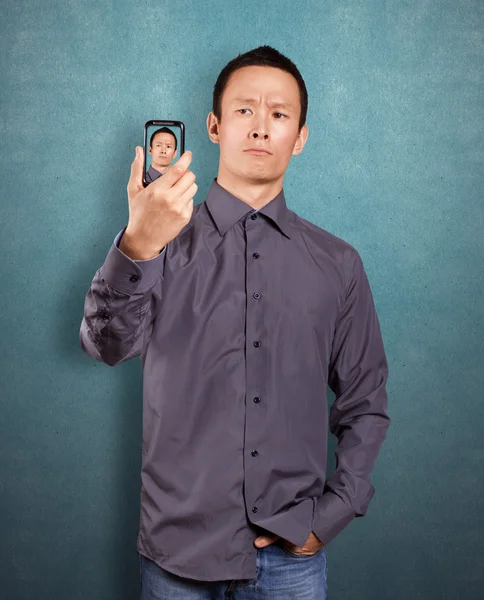 Hombre asiático haciendo un avatar —  Fotos de Stock