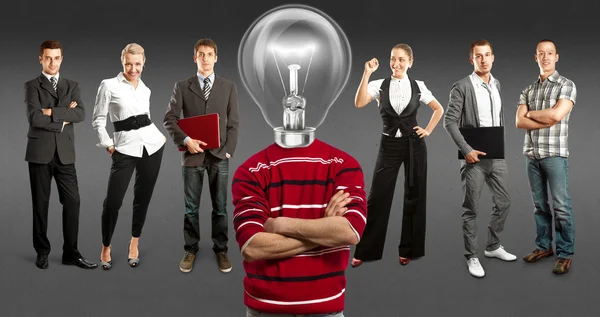 Zakelijke team met lamp hoofd — Stockfoto