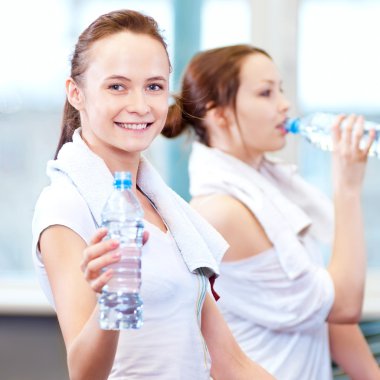kadınların içme suyu sonra spor