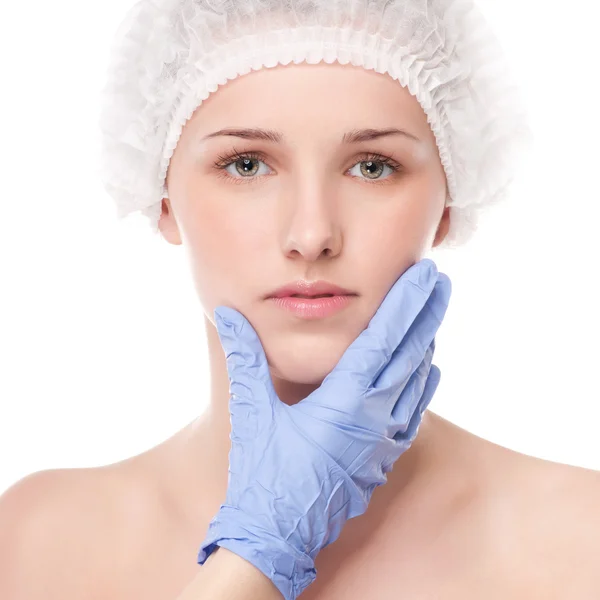 Exame facial médico de mulher bonita — Fotografia de Stock