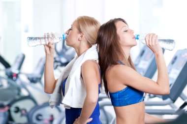 kadınların içme suyu sonra spor