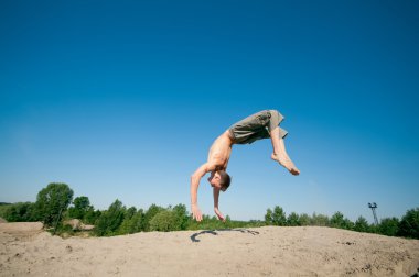 geharde lavastroom op helling van de vulkaan etna, Sicilië