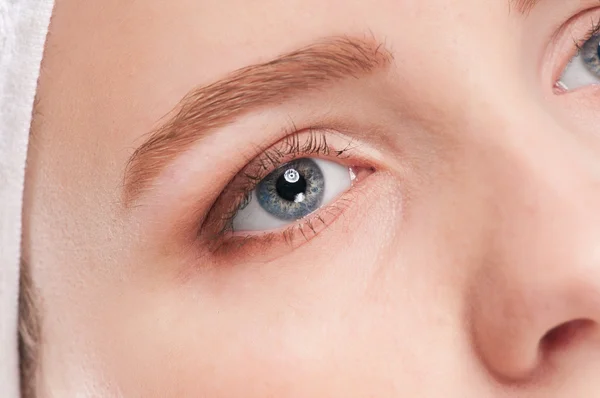 Deel van vrouw gezicht: closeup eye — Stockfoto