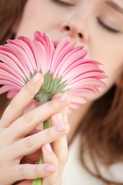 mutlu bir kadın dating, çiçek