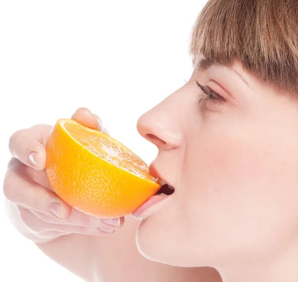 Mujer joven belleza con naranja —  Fotos de Stock