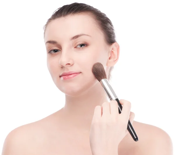 Mulher bonita com maquiagem escova — Fotografia de Stock
