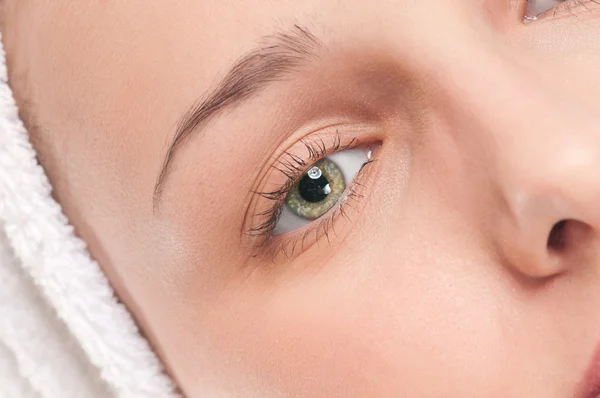 Deel van vrouw gezicht: closeup eye — Stockfoto