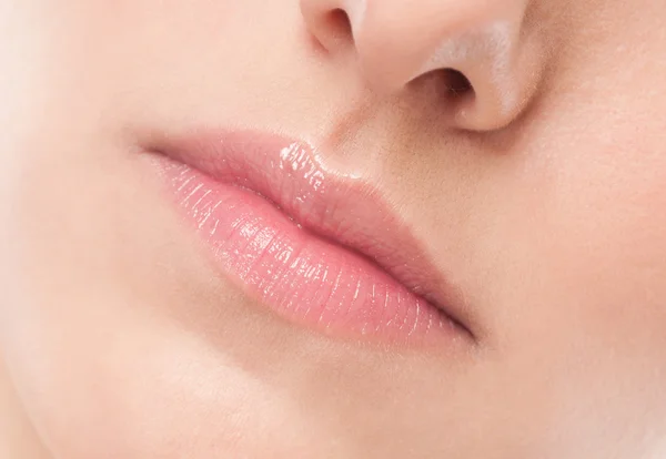 Gesicht der Schönheit junge Frau. Lippenbereich — Stockfoto