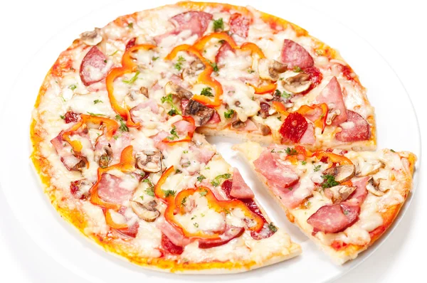 Gustosa pizza salame piccante italiana — Foto Stock