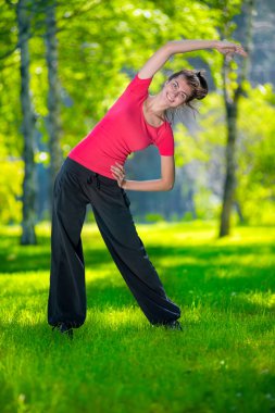 kadın açık spor egzersiz germe.