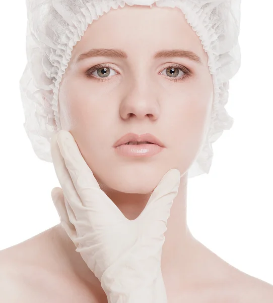 Gyönyörű nő orvosi arc vizsgálata — Stock Fotó