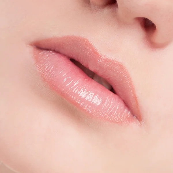 Gesicht der Schönheit junge Frau. Lippenbereich — Stockfoto