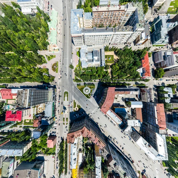 Luftaufnahme Der Stadt Mit Kreuzungen Straßen Häusern Gebäuden Parks Und — Stockfoto