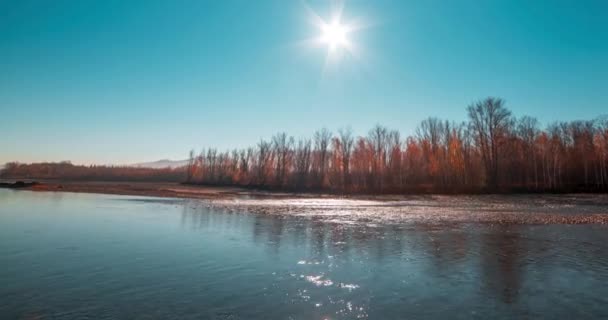 Gebirgsfluss Zeitraffer Beim Sonnenuntergang Sommer Oder Herbst Wilde Natur Klares — Stockvideo