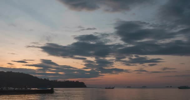 Alba Timelapse Dal Sole Scuro Sole Luminoso Giorno Sopra Mare — Video Stock