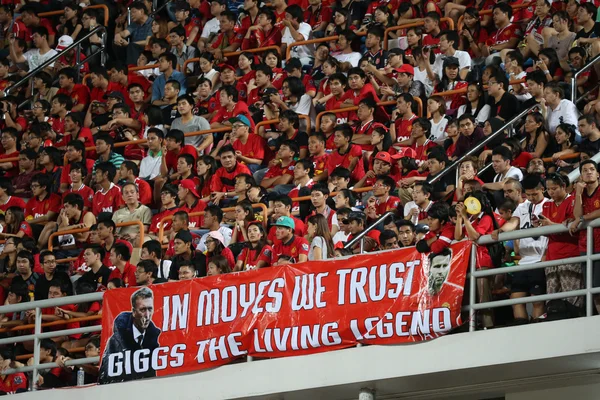 Tanımlanamayan Man. utd. destekleyenler