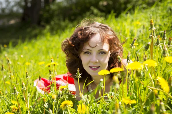 Portret van een mooie vrouw — Stockfoto