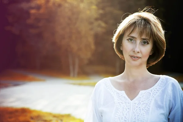 Portrait of a beautiful woman — Stock Photo, Image