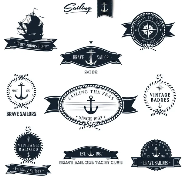 Vintage retro conjunto de insignias náuticas — Archivo Imágenes Vectoriales