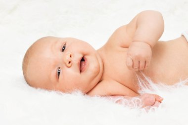 kürk battaniye var yalan bir şirin bebek