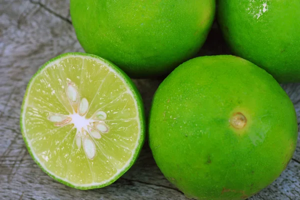 Fresh limes — Stock Photo, Image